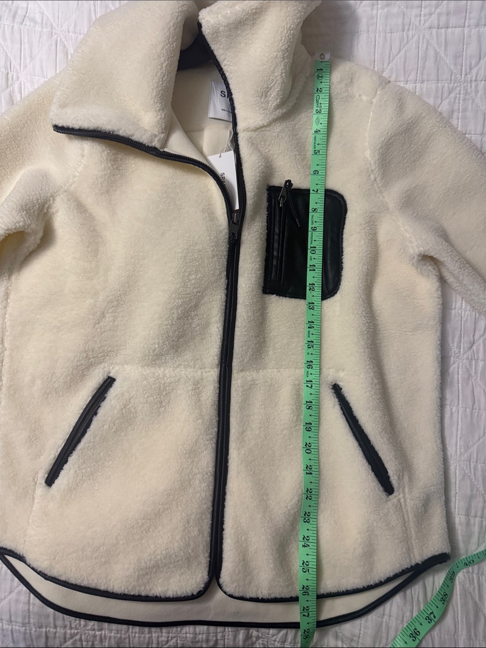 NWT SPANX Cream Sherpa Jacket with Black Trim and Zip Pocket-Size Medium - Picture 6 of 9